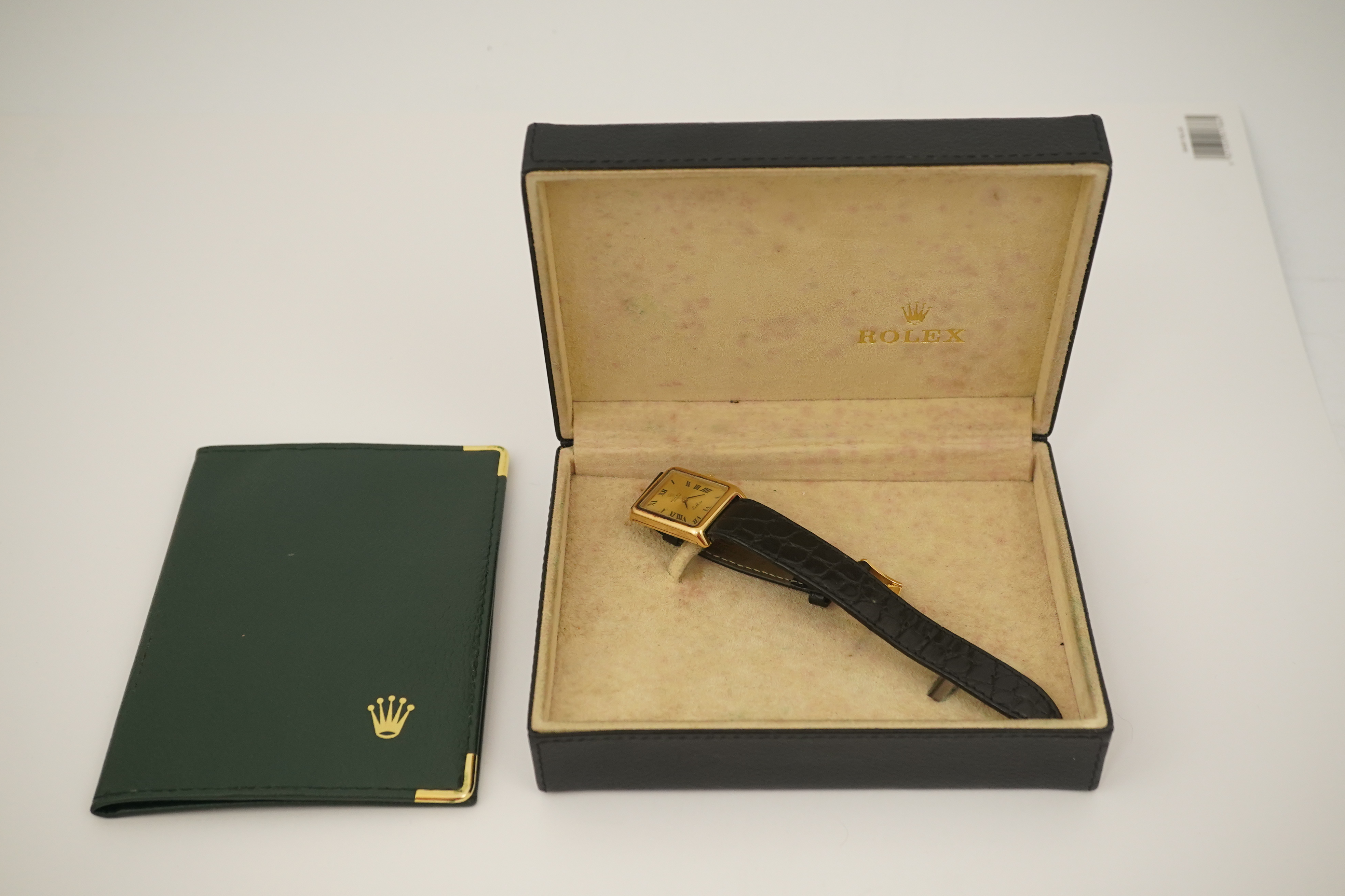 A gentleman's 18ct gold Rolex Cellini manual wind wrist watch